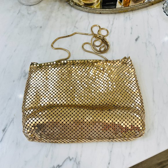 ❌SOLD❌VTG gold mesh evening puse - Picture 4 of 13